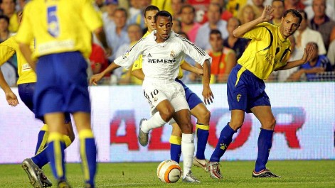 Robinho debutando en un Cádiz - Real Madrid