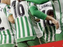 Celebrando un gol del Real Betis en la Liga Santander