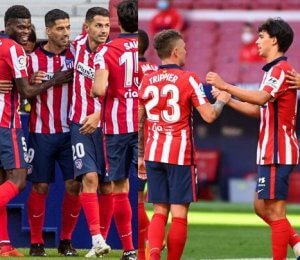 El Atlético, favorito, defiende liderato