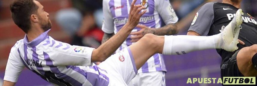 Jugadores del Real Valladolid en un partido de la Liga Santander