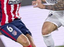 Centrocampistas de Atlético y Real Madrid se enfrentan en un partido de Liga Santander