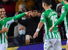 Jugadores del Betis después de conseguir un gol en Europa League