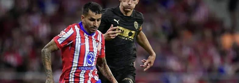 jugadores de atlético y valencia en el metropolitano